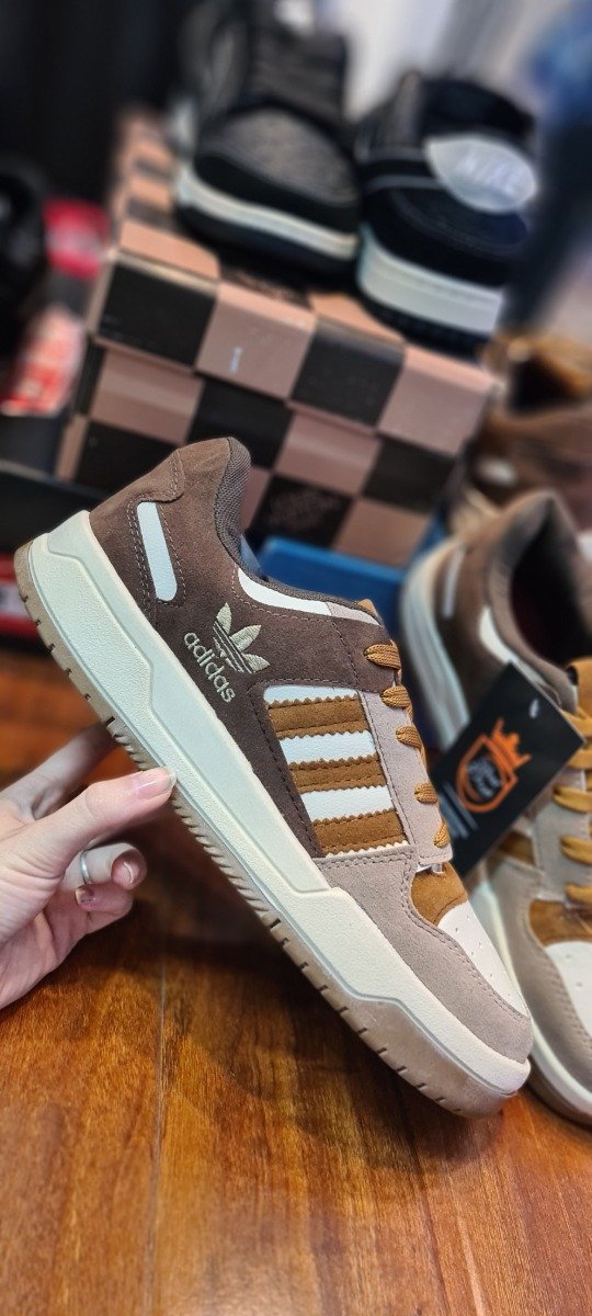 Producto - Zapatillas Adidas forum brown
