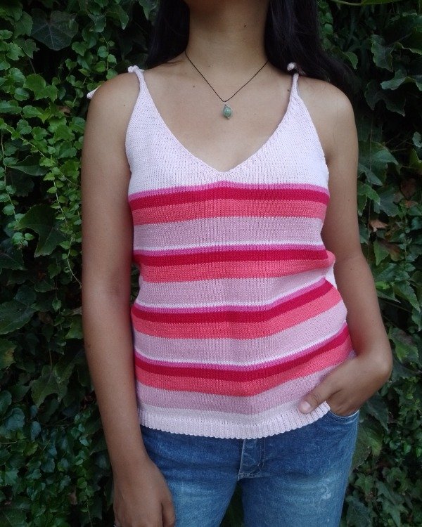 Producto - Musculosa corte clásico / Rosados (Talle L)