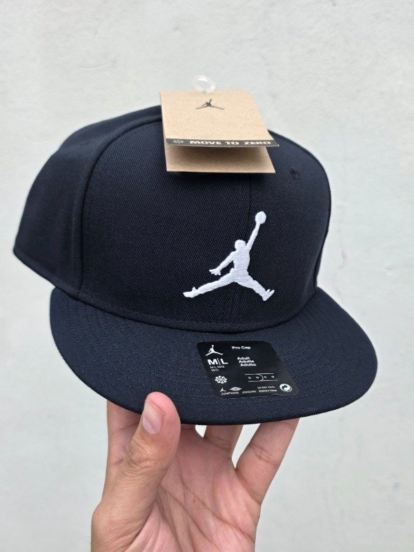 Jordan brand pro snapback black/white