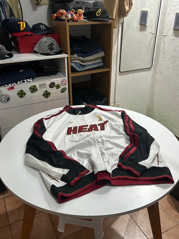 Producto - Jacket Miami Heat NBA Champions 2012 (4XL)