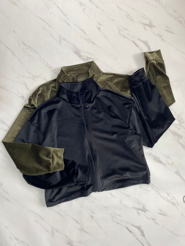 Producto - BUZO CROP PLUSH