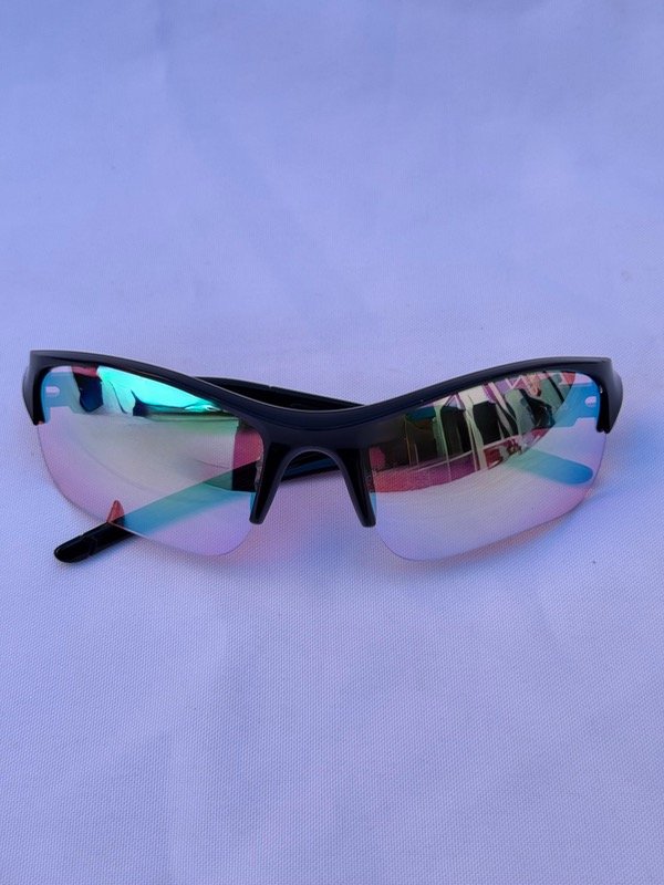 Producto - LENTES DEPORTIVOS CHICOS NEGRO CON ROSA