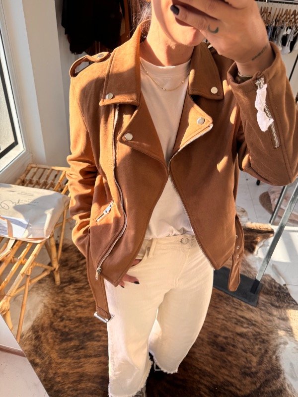 Producto - Campera gamuzada tostada