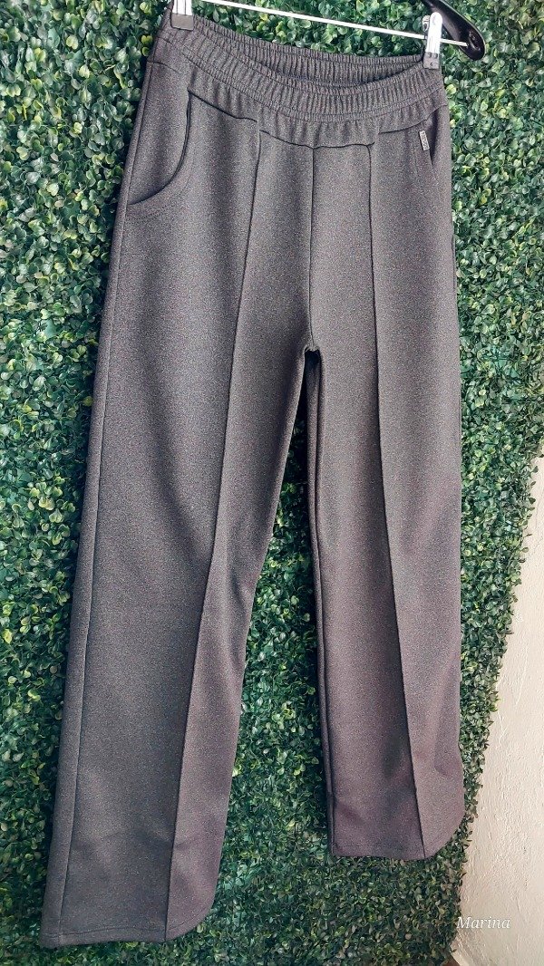 Producto - Palazzo gris con peluche