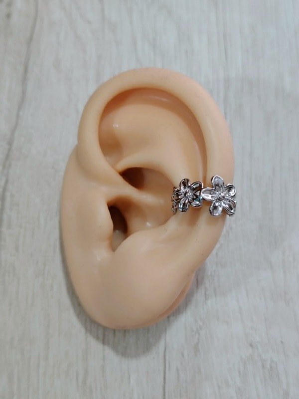 Producto - Cuff flor plateada