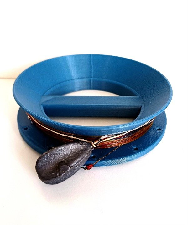 Producto - Reel de Mano, completo con linea, anzuelo y plomada