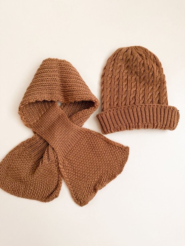 Producto - Gorrito espiga + bufanda camel