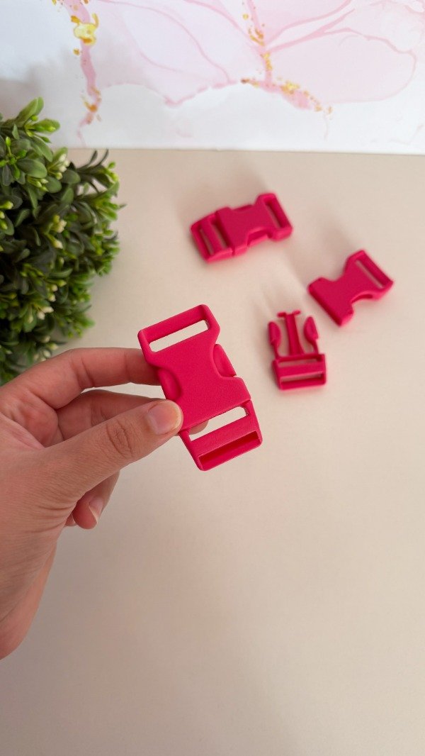 Producto - Broche fucsia P-25