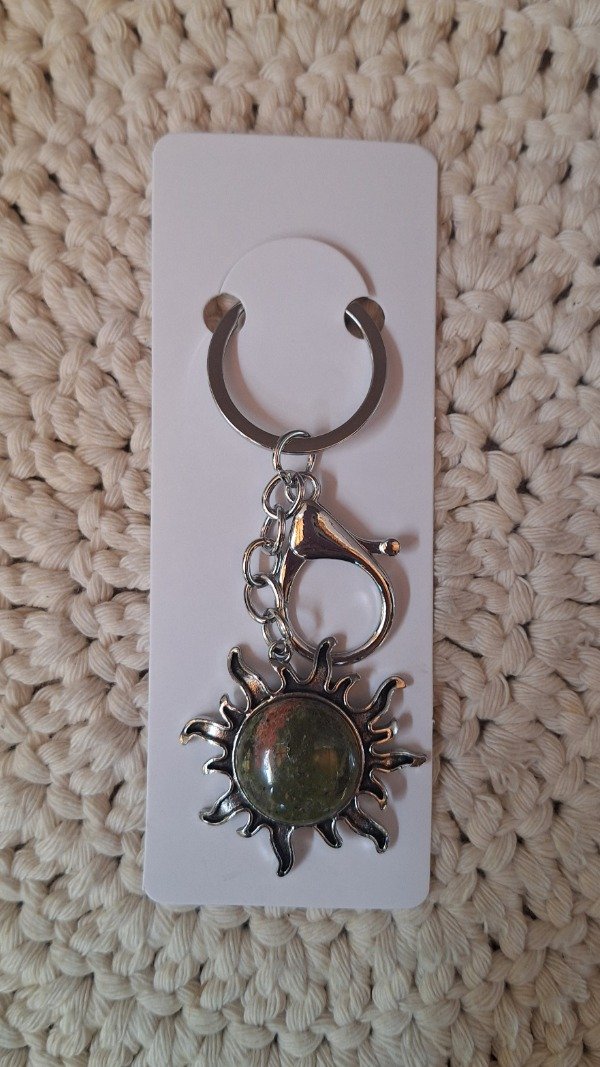 Producto - Llavero de piedras energéticas "Sol"