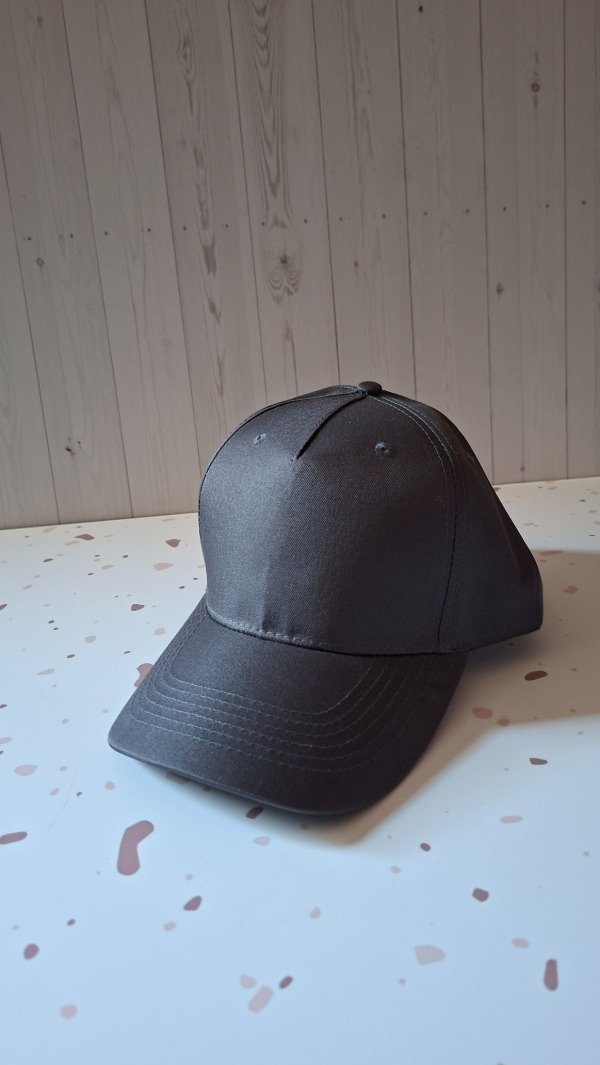 Producto - Gorra gris topo