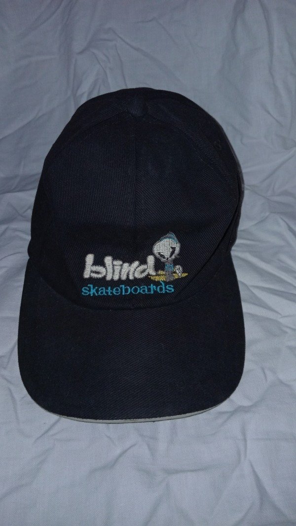 Producto - 90s Blind skateboarding heavy embroied cap.