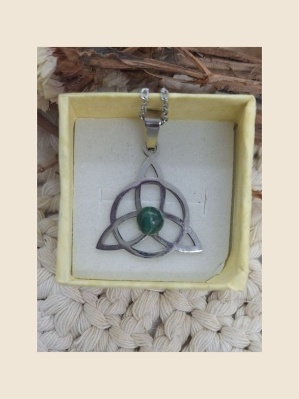 Producto - Dije triqueta celta malaquita