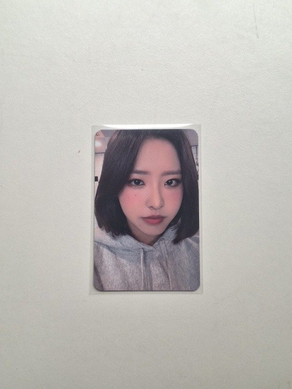 Producto - Hyeju Loona Trading Card