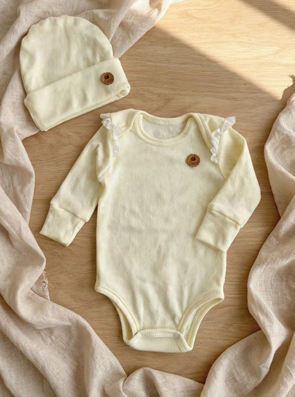 Producto - Body tipo morley con puntilla amarillo bebé - 1