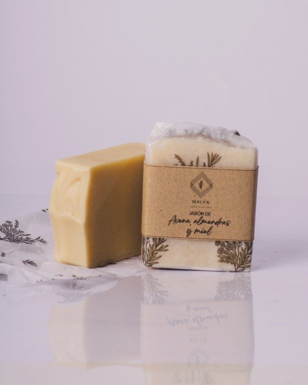 Producto - Jabón con técnica de saponificación en frío - AVENA, ALMENDRAS Y MIEL - 0