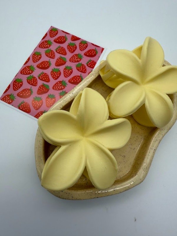 Producto - Broches hawaianas amarillos - precio por unidad