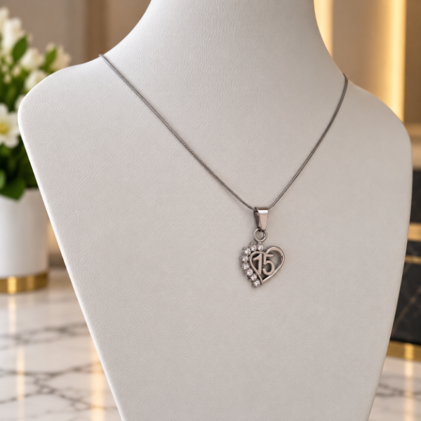 Producto - Dije o Collar 15 años - Código: 000560