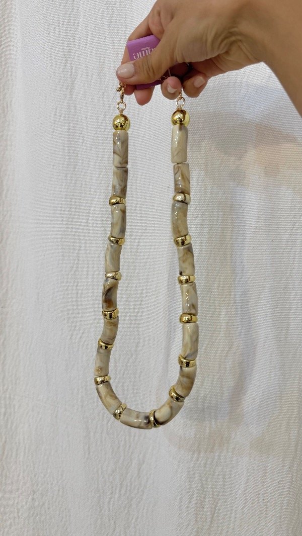 Producto - Collar Acrílico blanco