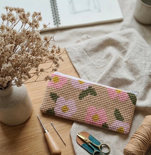 Producto - ESTUCHE PEQUEÑO FLOR DE CAMPO (MOD 2)