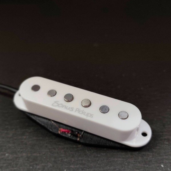 Producto - Stratocaster modelo SONUS "El Especial Deluxe"