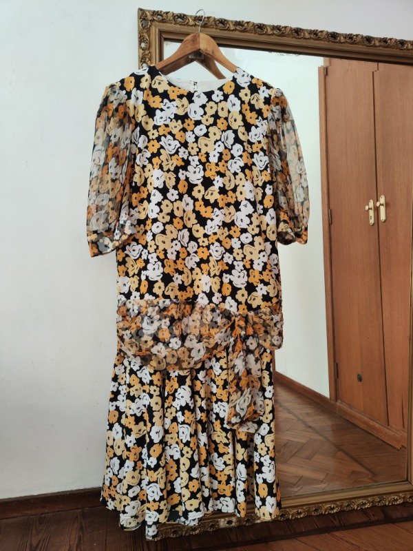 Vestido flores amarillas, blancas y negras negro — imagen 9
