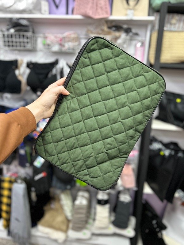 Producto - Portanotebook matelase verde