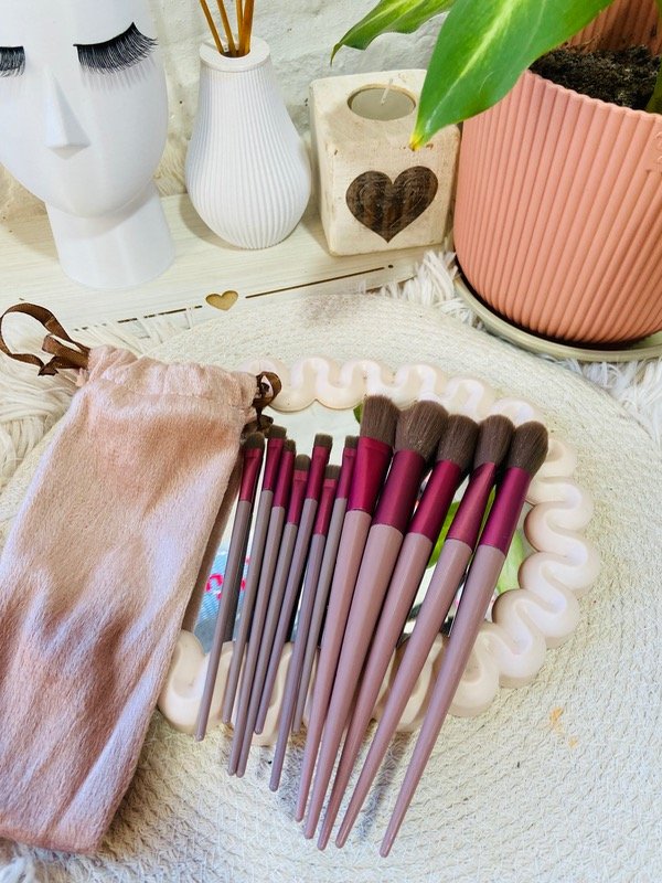 Producto - Set de 13 Brochas con Estuche