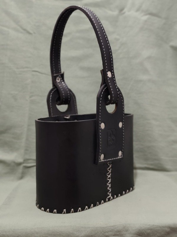 Producto - Canasta matera de cuero rectangular