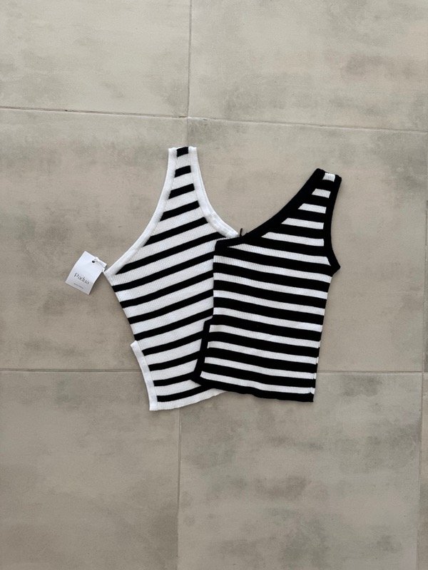 Producto - REMERA UN HOMBRO RAYADA