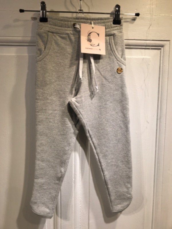 Producto - Jogging CASTORO gris clasico nuevo Talle 4 años- PRECIO: 20x