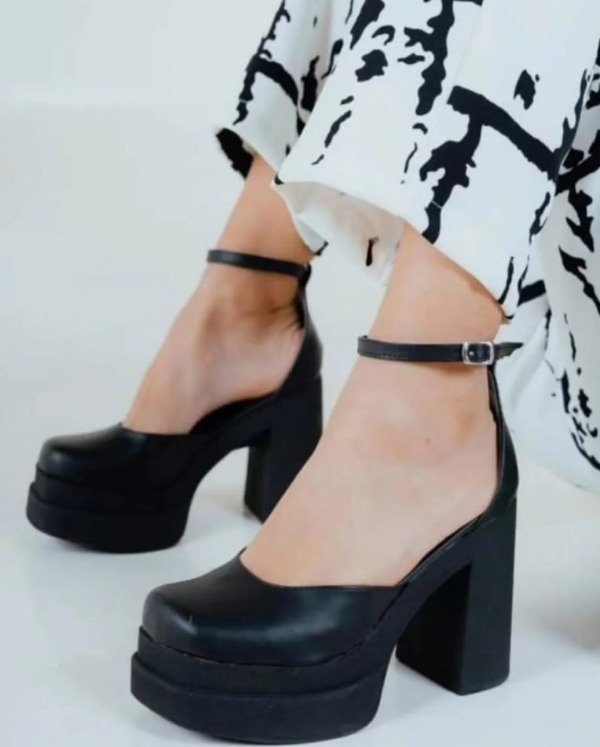 Producto - SANDALIAS LIVERPOOL 39/40 - SEGUNDA SELECCION