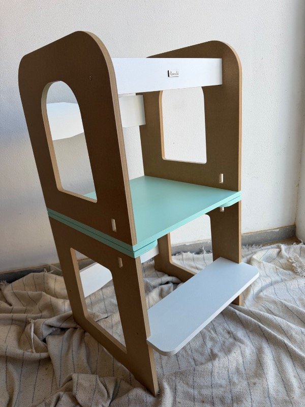 Producto - Torre de aprendizaje pintada