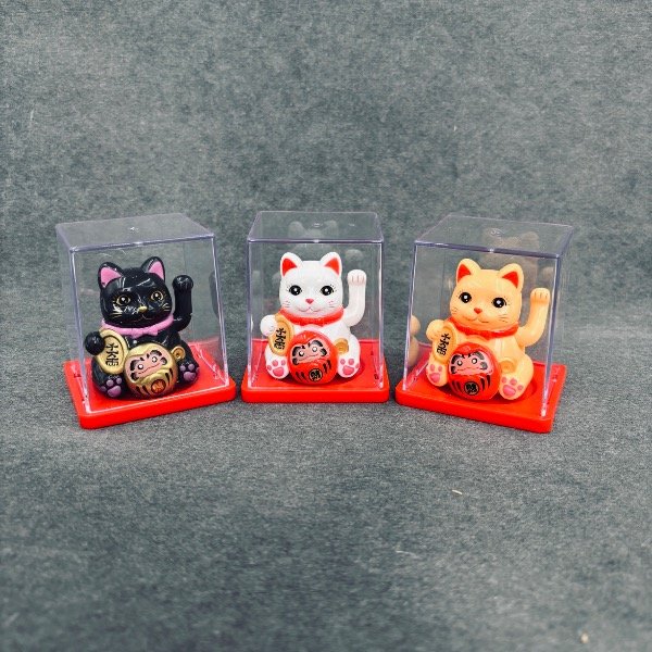 Producto - Gatito de la fortuna solar