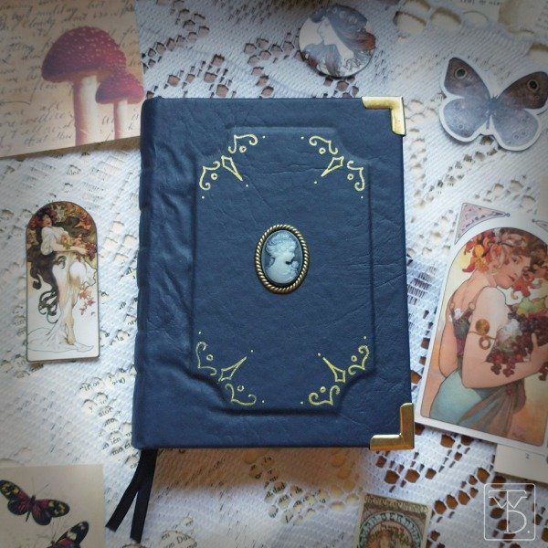 Producto - A6 200 hojas - azul marino con camafeo
