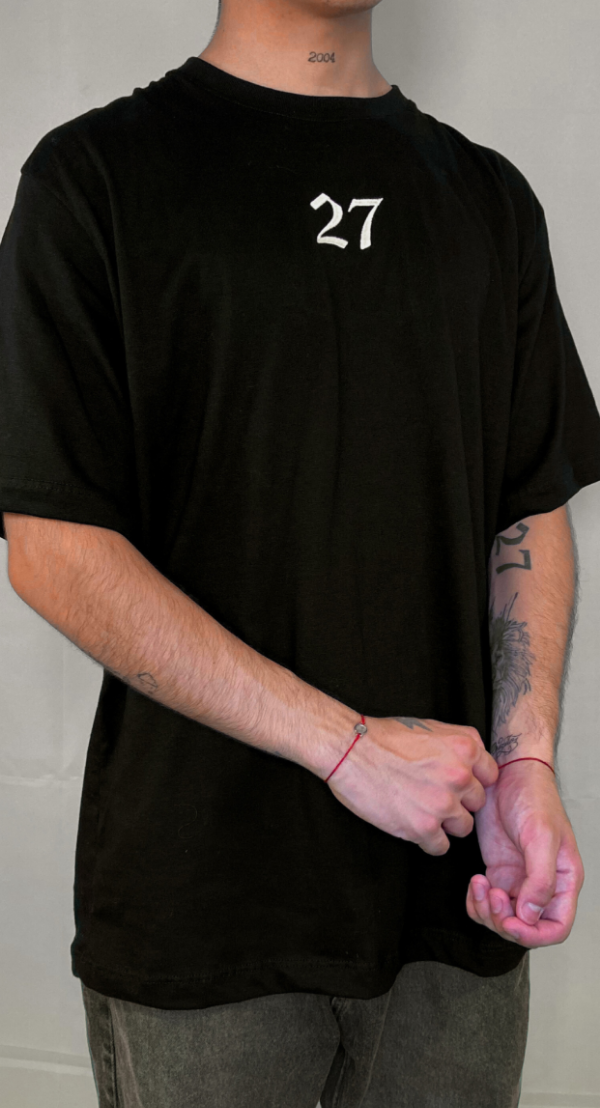Remera oversize con bordados 27 — imagen 4