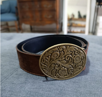 Producto - Cinto marron con chapón ovalada