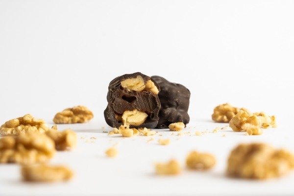 Producto - Nueces rellenas bañadas en chocolate