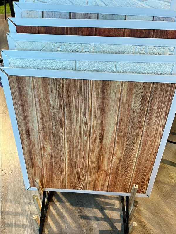 Producto - PLACA AUTOADHESIVA MADERA CLARA