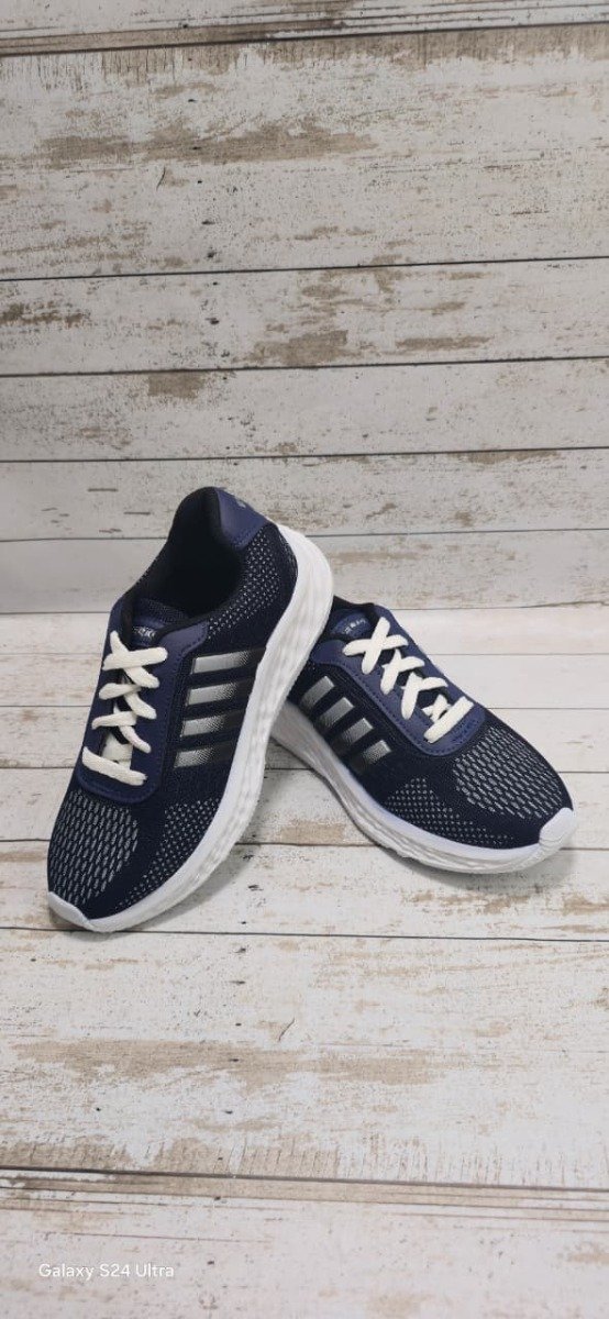 Producto - zapatilla deportiva azul del 36 al 40 - 1