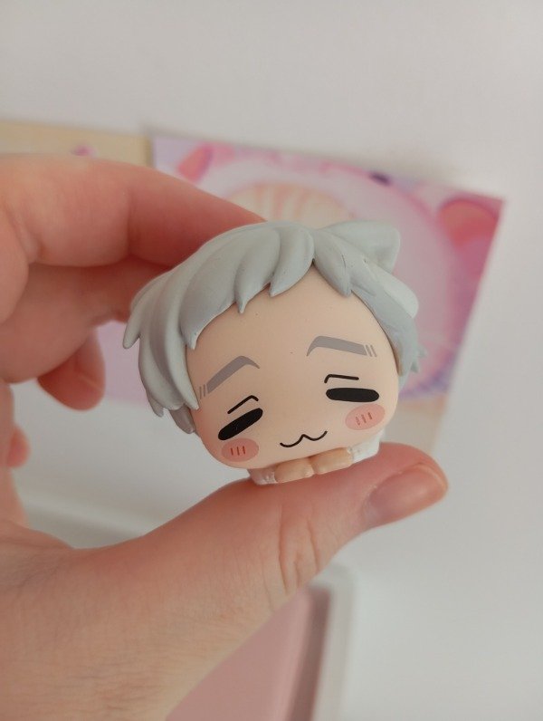 Producto - The promised neverland - Norman Cat figure Original - STOCK INMEDIATO