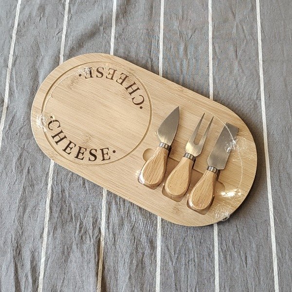 Producto - Tabla de quesos con utensillos