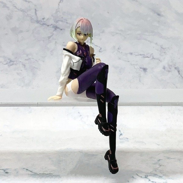 Producto - Figura Lucy Sentada - Cyber Punk 2077 - 17cm