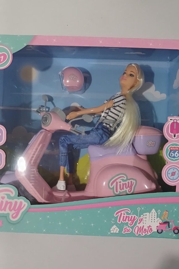 Producto - MUÑECA TINY Y SU MOTO