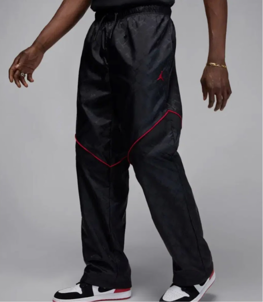 Producto - Jordan Brooklyn Pants Draft Negros Printed con Líneas Rojas