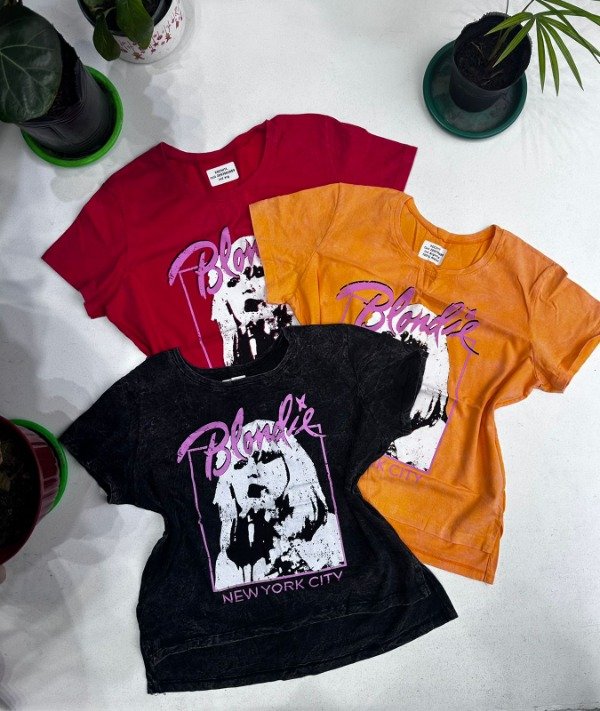 Producto - Remera batick blondi