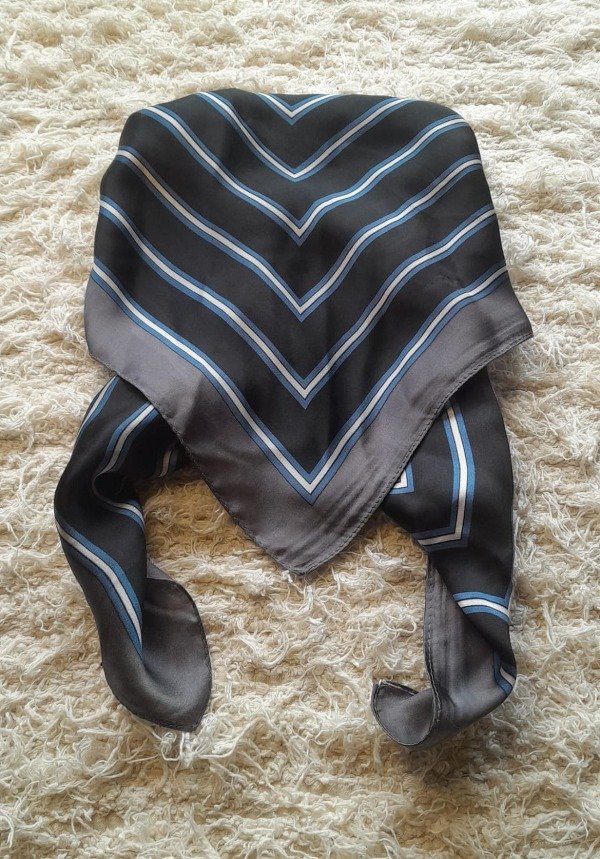 Producto - Pañuelo de seda importado 3 70 x 70 cm