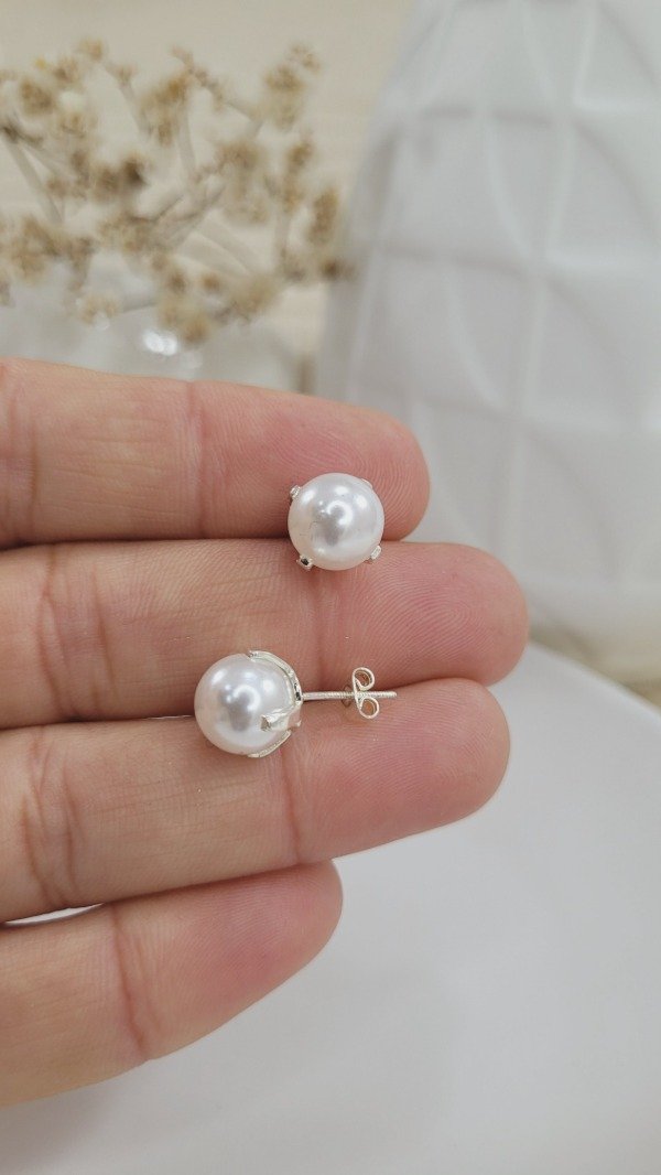 Producto - Aros de Plata Perla con Grifa 10mm (AR214)