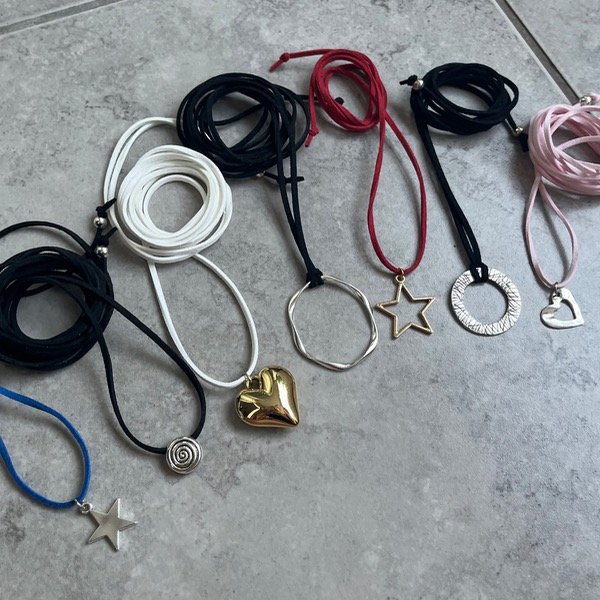 Producto - Gamuzas. Color y dije a elección!