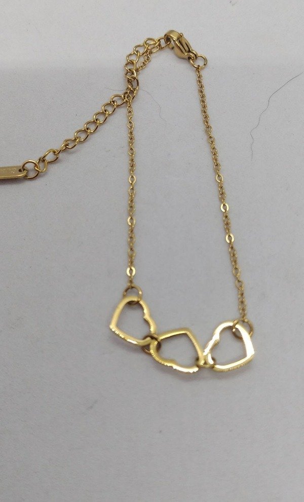 Producto - Pulsera 3 corazones dorados