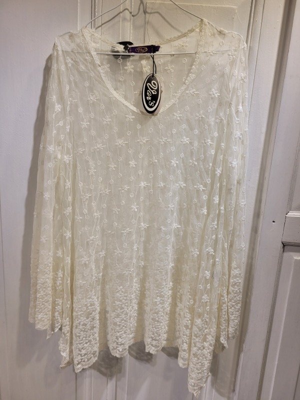 Producto - Camisola VAR'S microtul bordado Nueva c/etiq Talle L - PRECIO: 58X